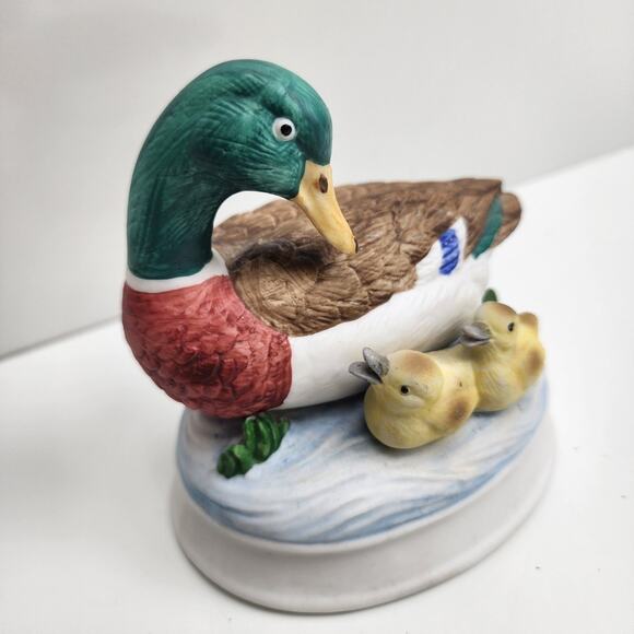 VTG Mallard Duck w/ Babies Music Box 70's Gift World of Gorham Ceramic Decor - Picture 2 of 8